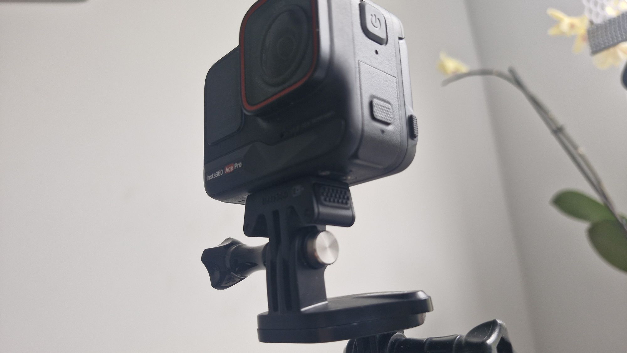 Insta360 Ace Pro z dodatkami