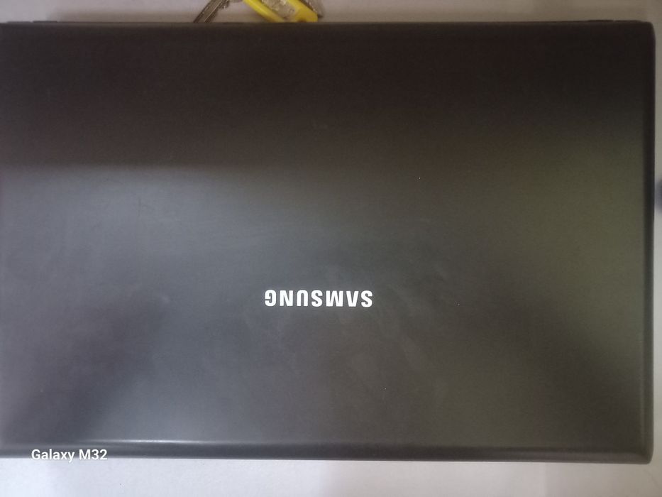 Ноутбук  samsung