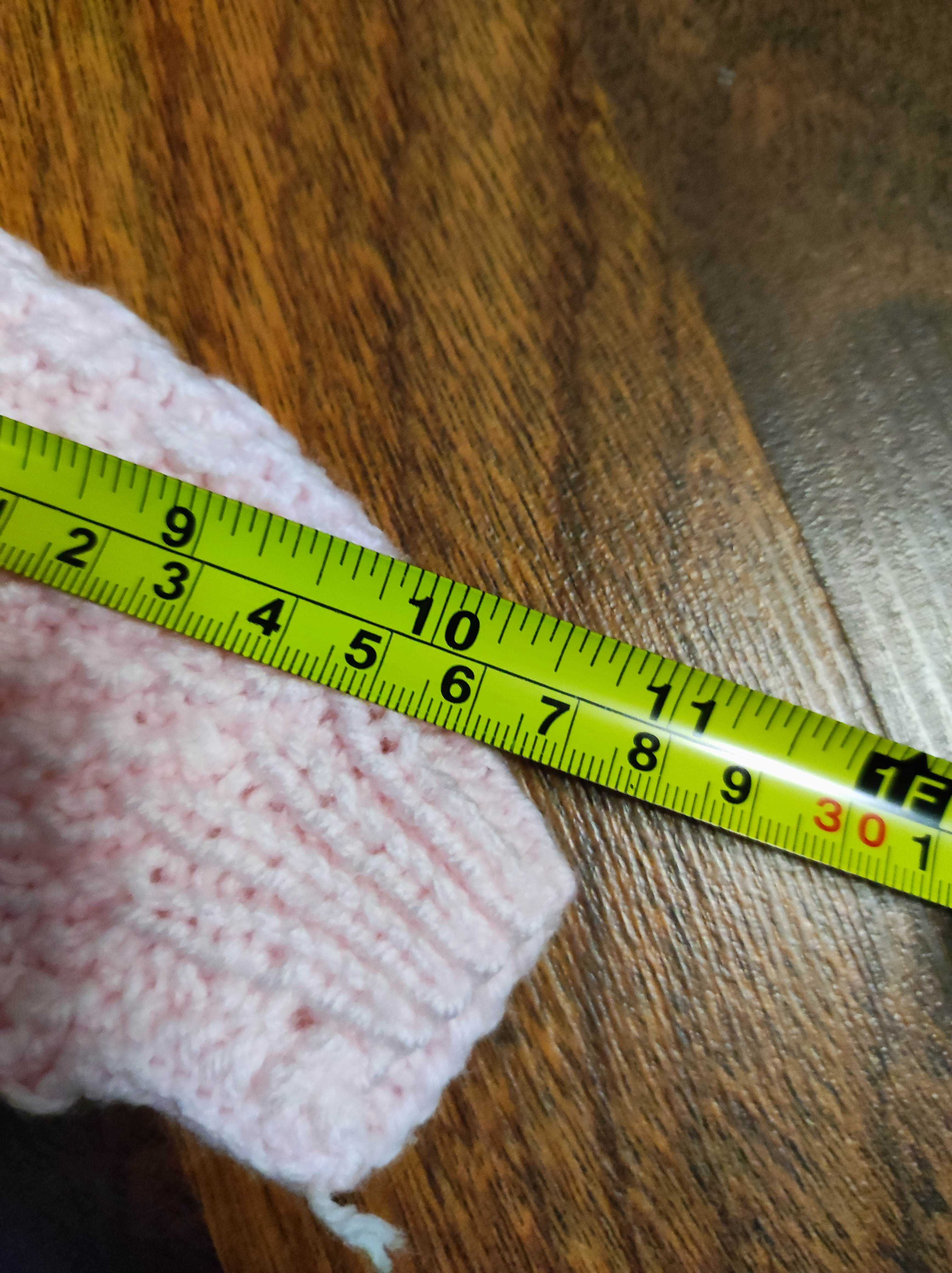 Теплый свитер для девочки на 9-12мес