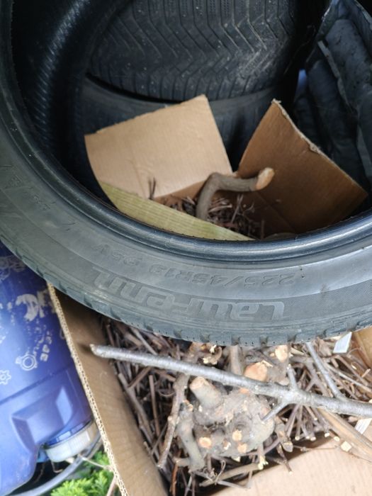 Sprzedam opony 225/45 r18