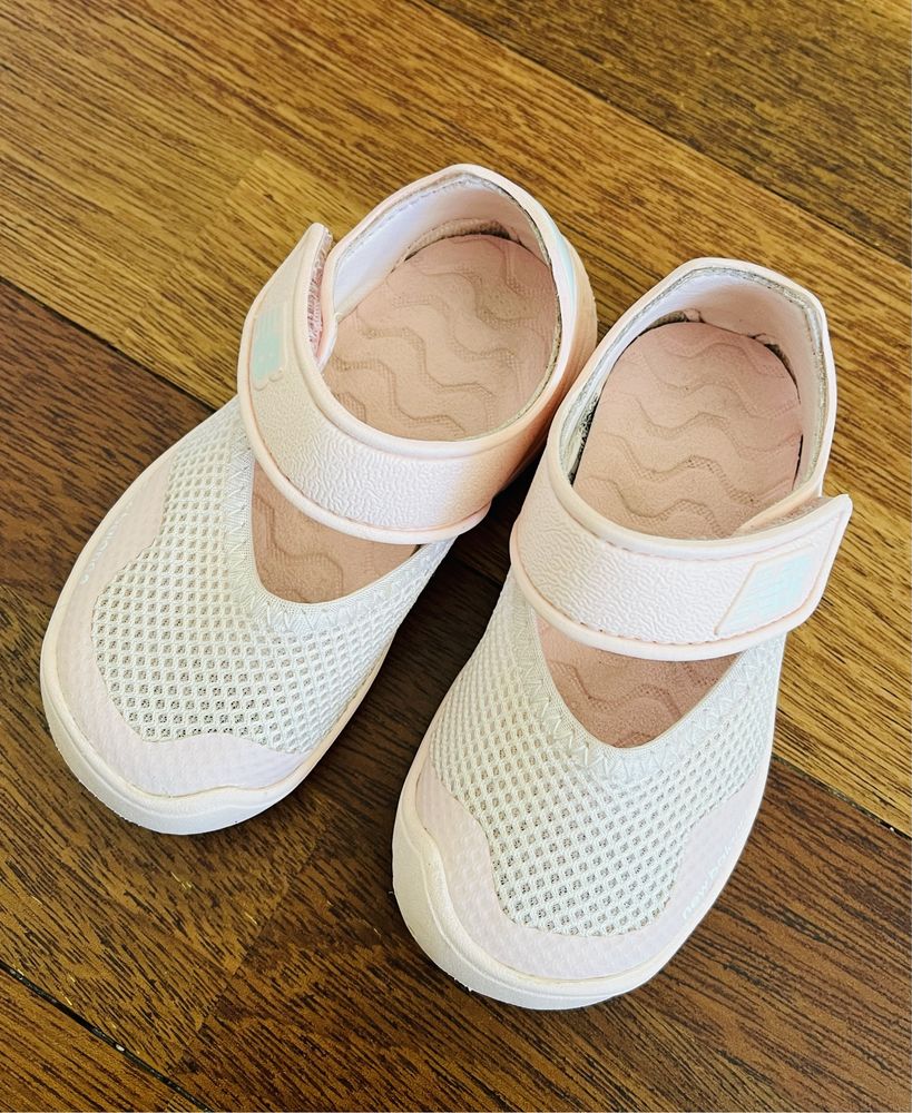 Buciki New Balance rozmiar 23