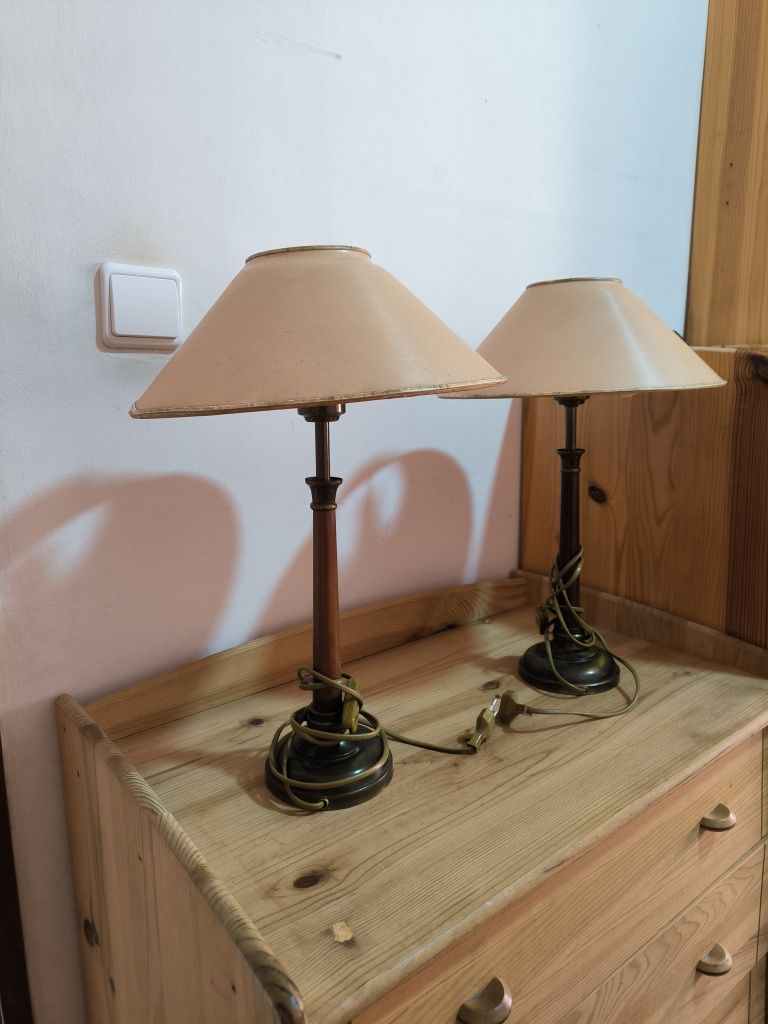2 candeeiros de mesa de cabeceira com lâmpadas incluídas