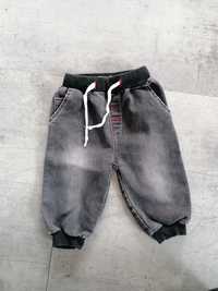 Spodnie jeansy miękkie niemowlęce 62/68 cm