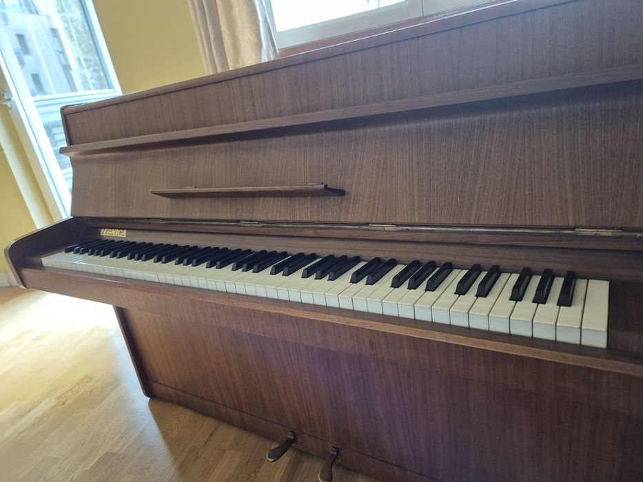 Pianio marki Legnica