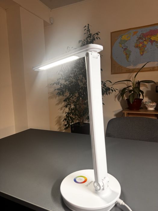 Настольная лампа MAXUS DL 10W 3CCT WH RGB