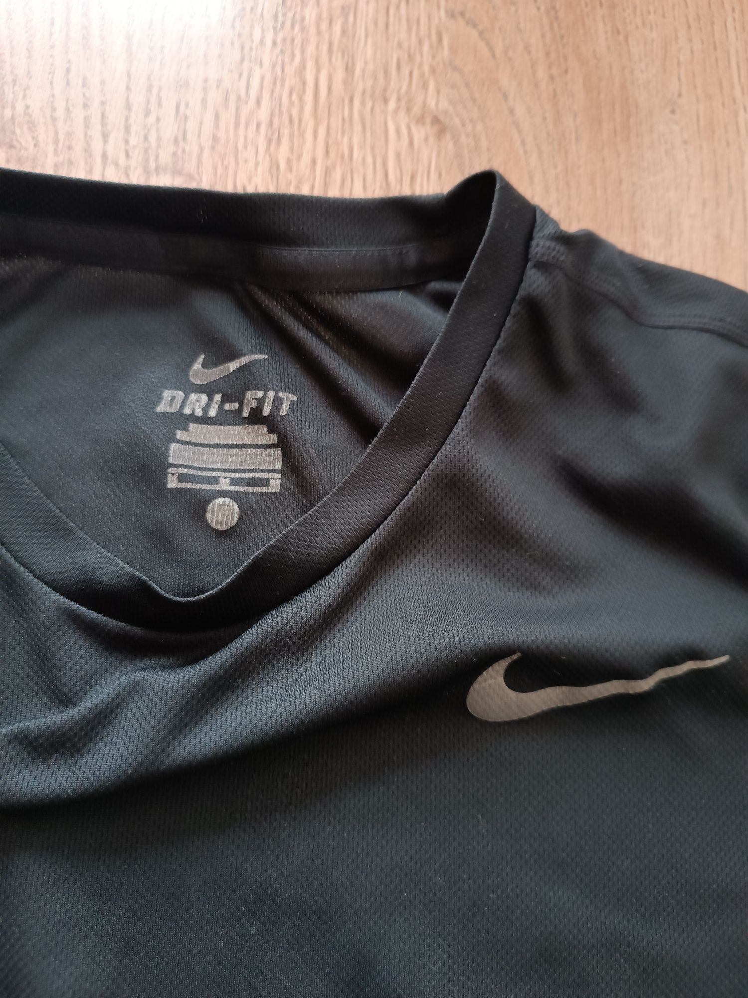 Męska koszulka sportowa termoaktywna, do biegania, Nike Dri-Fit, M