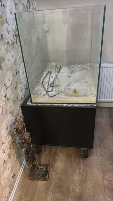 Akwarium morskie z szafka