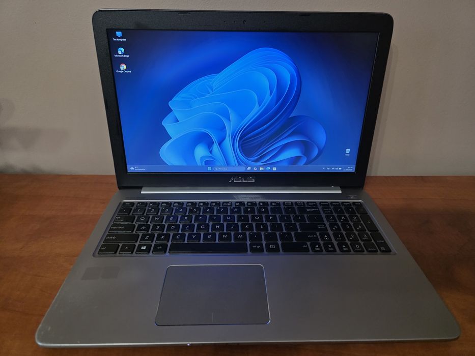 Asus K501U•™Intel i7 6500U•RAM 8Gb•SSD 240Gb•NOWA bateria•GAMING