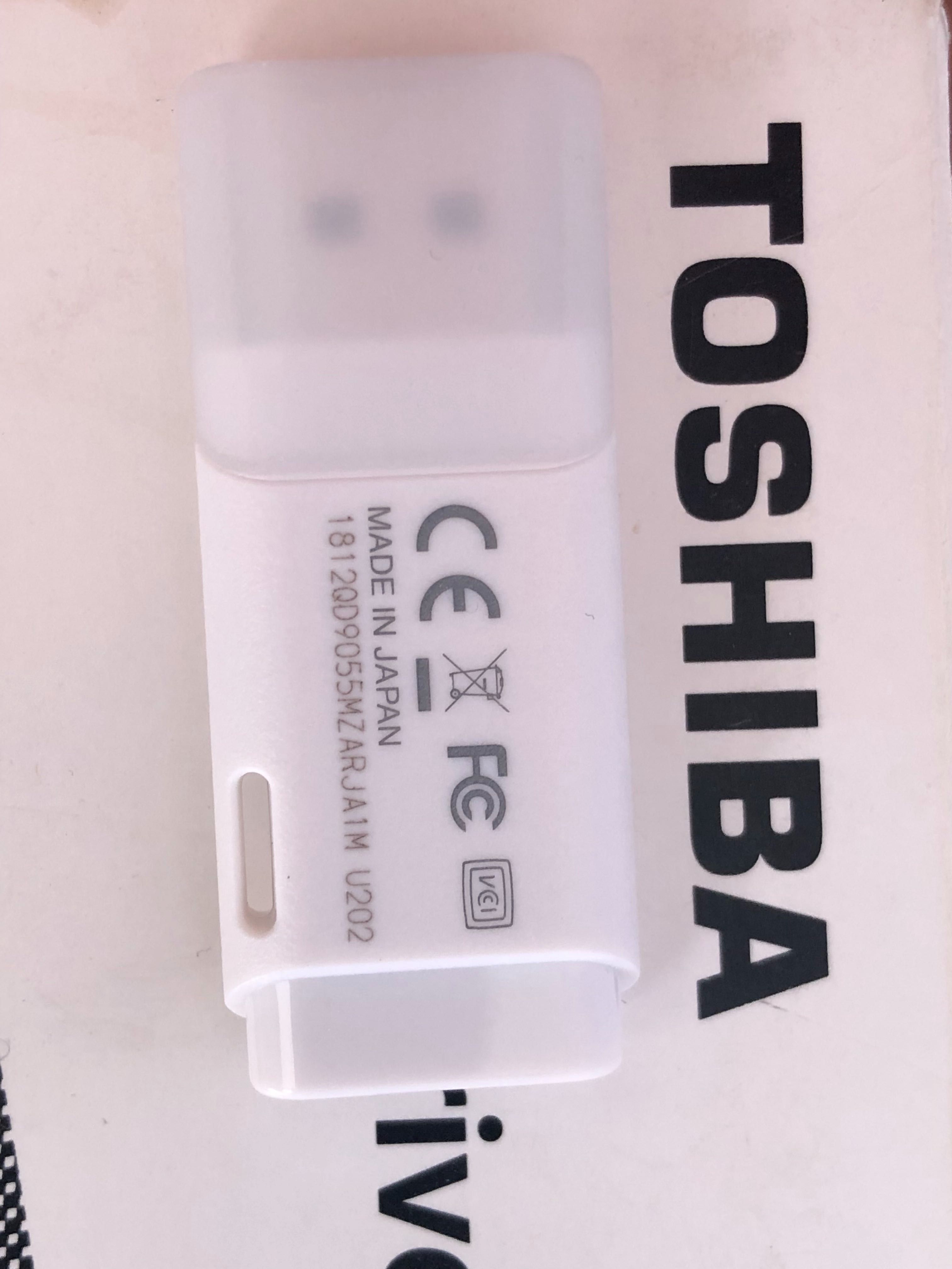 Флешка TOSHIBA 16 GB made in Japan