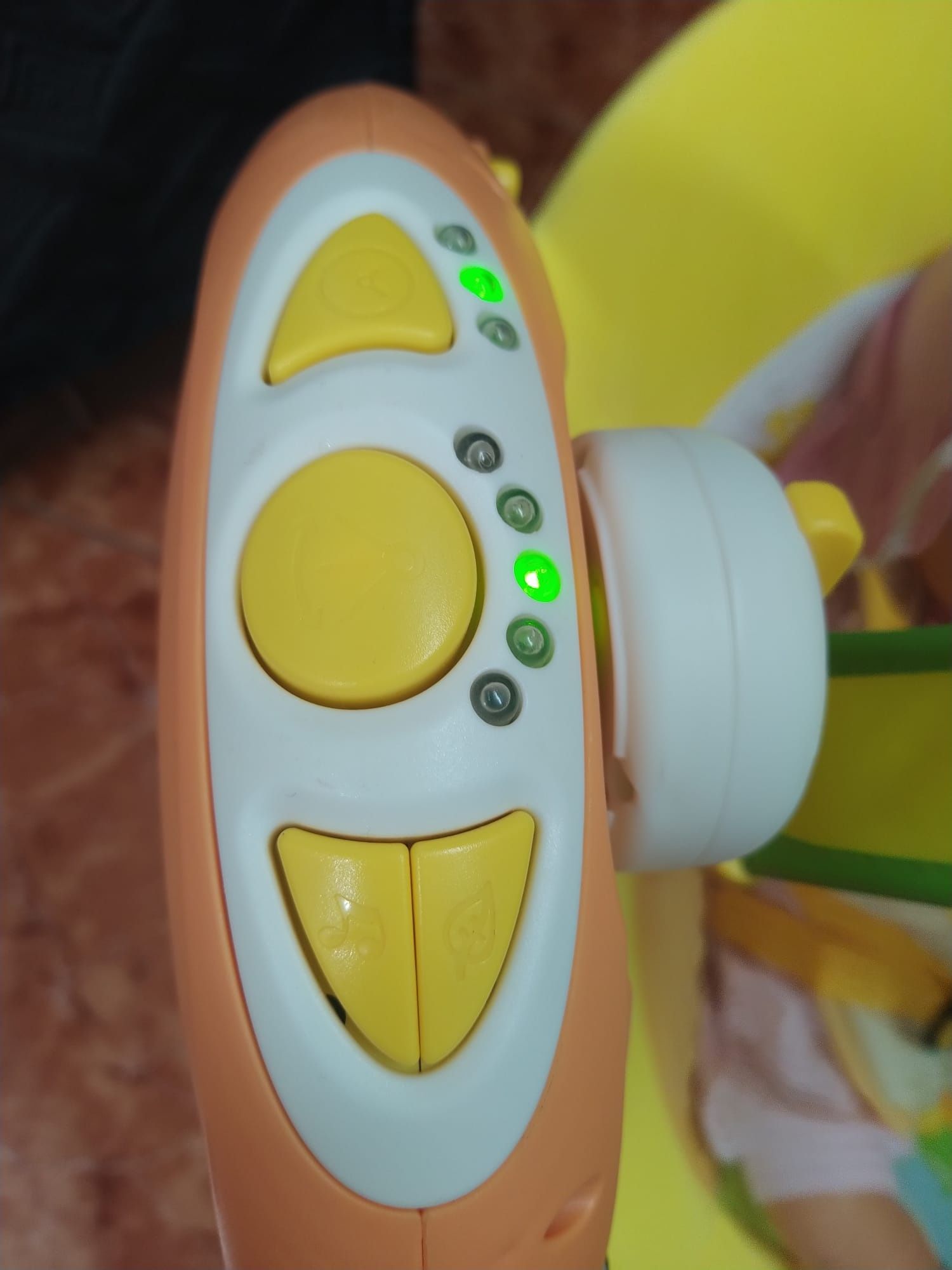 Espreguiçadeira para bebé baloiço cama carrinho brinquedo interativo.
