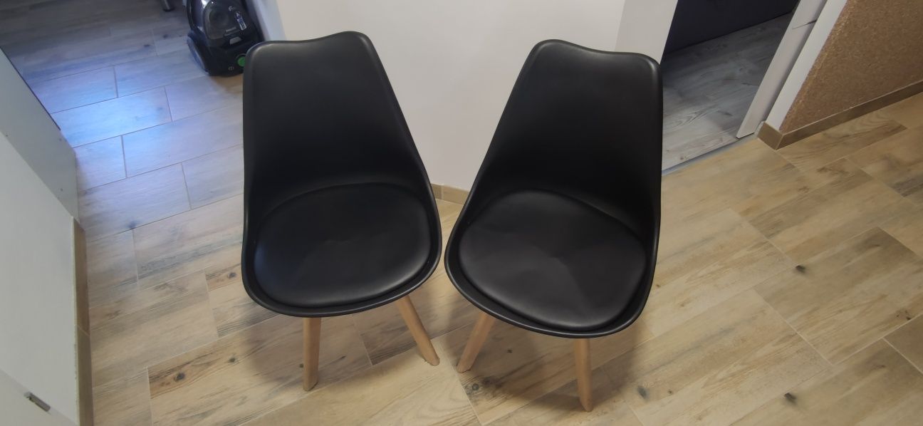 Krzesla drewniane nogi