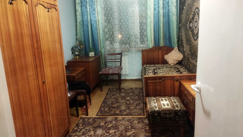 Кімната вул.Любінська-Виговського-Петлюри для дівчини в хор.ст.Вільна.