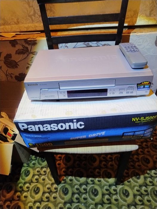 Видеомагнитофон Panasonic NV-SJ500 EU