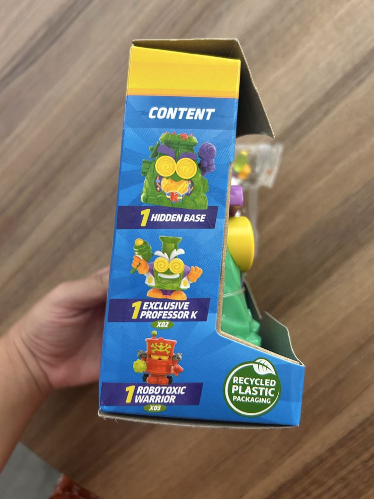 SuperThings Base Secreta Professor K + Exclusivos