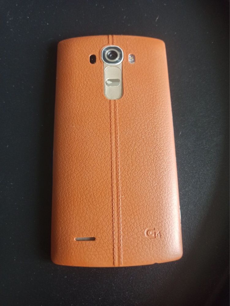 Телефон LG G4