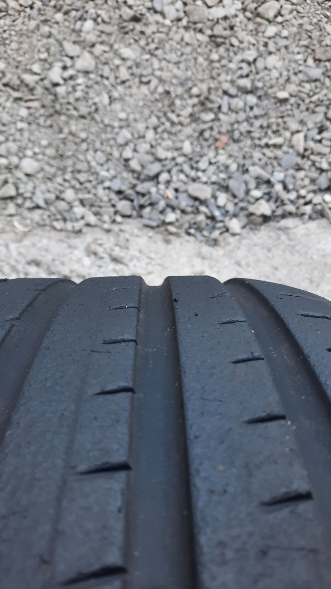 Yokohama 245/35 ZR20 Advan Sport V105