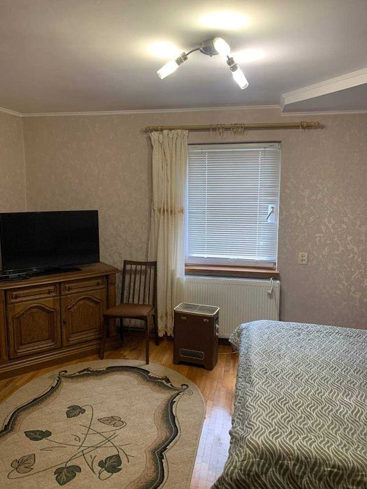 Двоповерховий будинок в Яремче 228 м²