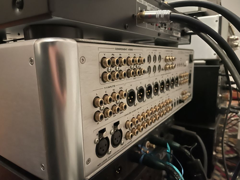 Krell Showcase 7.1 Processor+Amp+SACDMKIII+Cabasse Iroise II