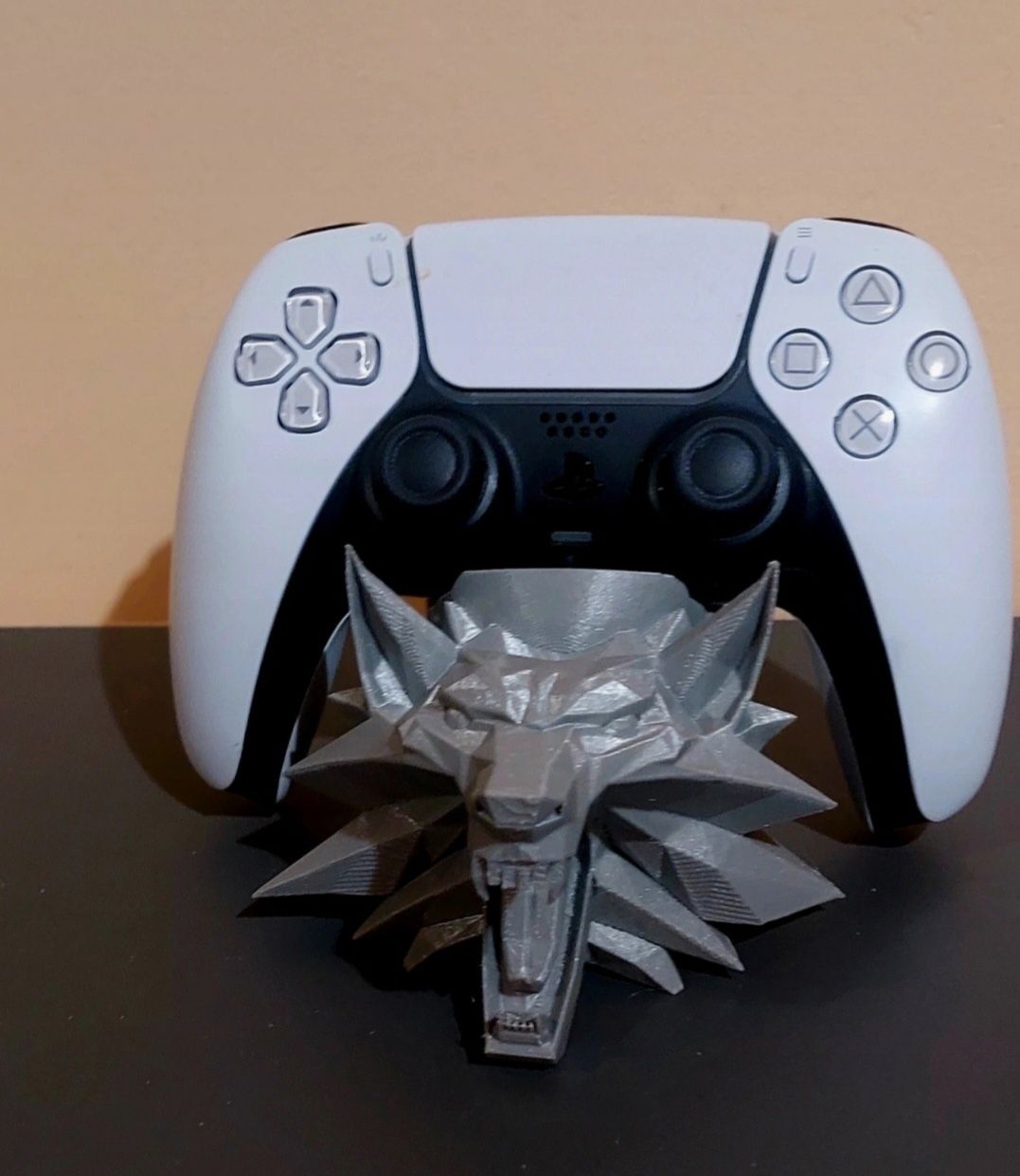 Controller Holder Wither medallion