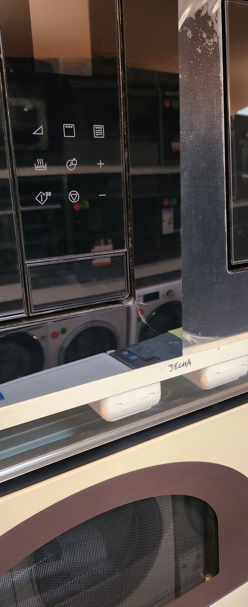 JANKI, ul. WSPÓLNA 6 Mikrofalówka Electrolux do zabudowy