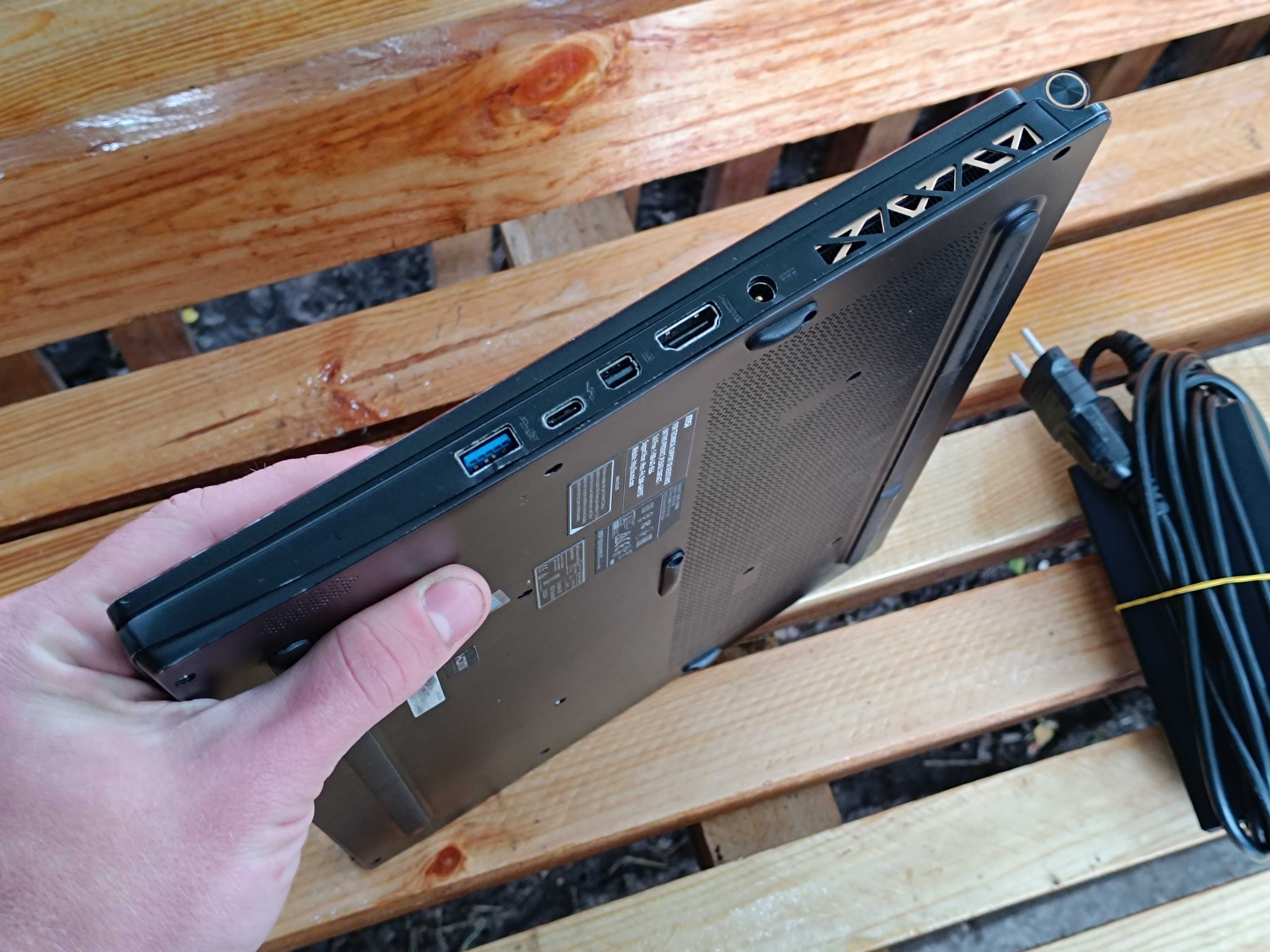 6 ядер, Ігровий ноутбук MSI (i7 9750H/16gb/512 ssd m2/RTX 3000 6GB)