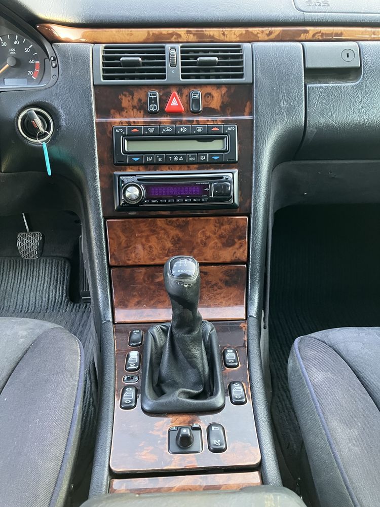 Mercedes E200 W210 okular