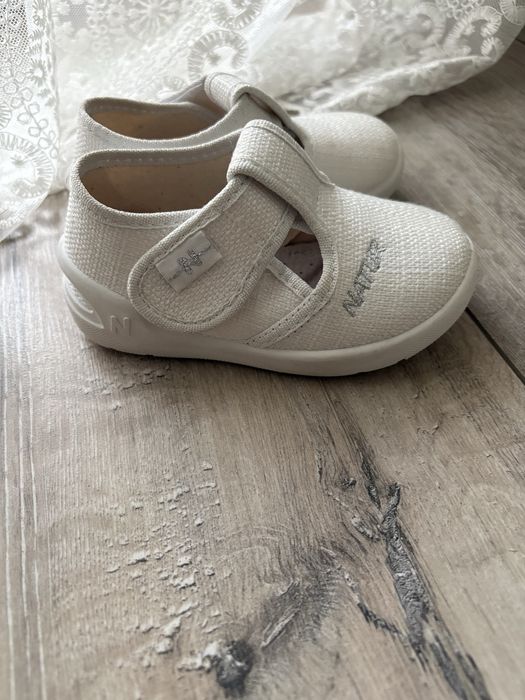 Дитячі тапки в садок