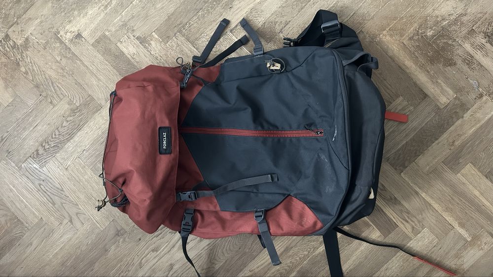 Plecak turystyczny Forclaz MT100 Easyfit 70L