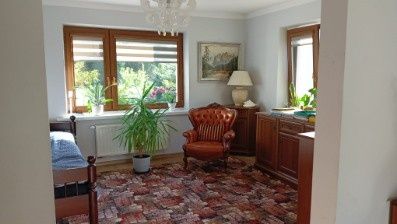 Sprzedam dom w malowniczej okolicy.