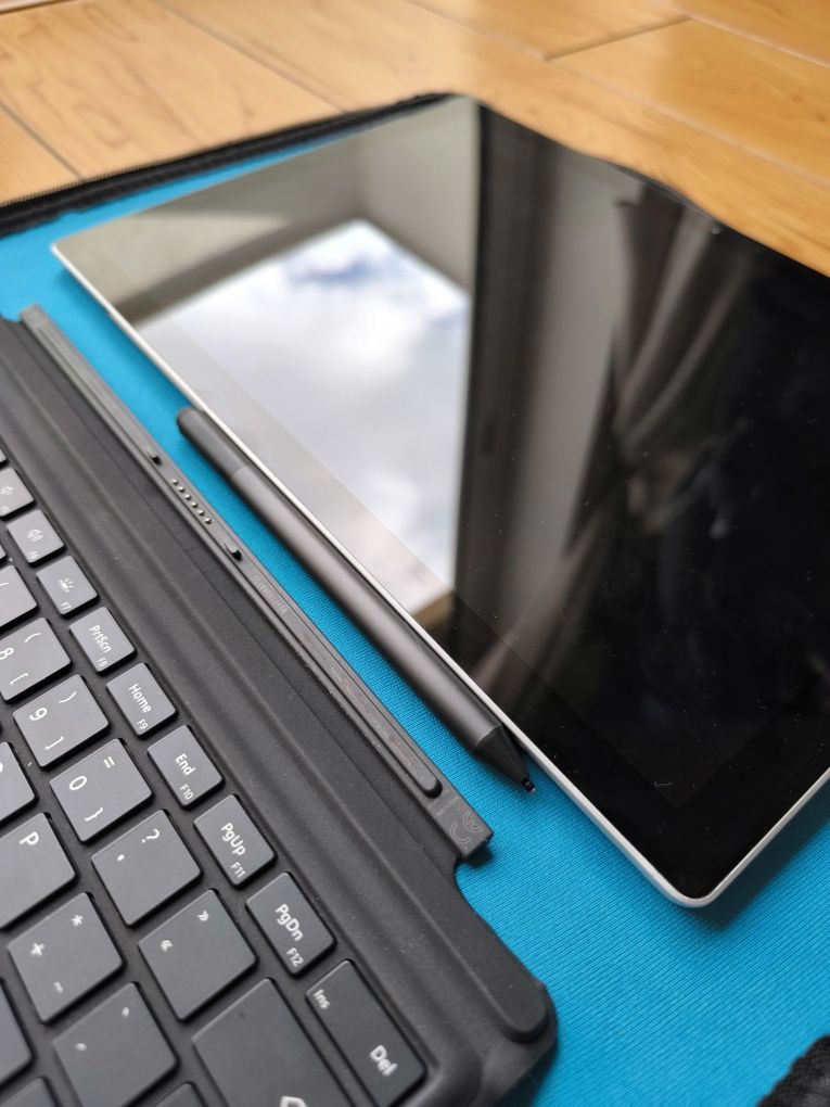 Microsoft surface pro 5