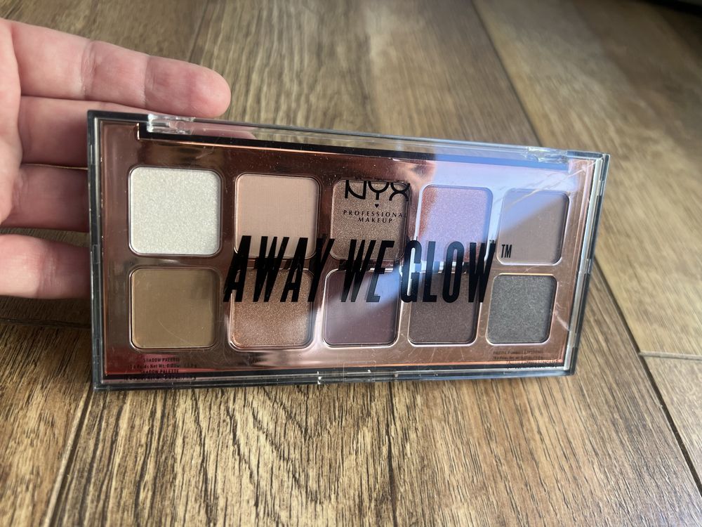 Nyx палетка теней away we glow