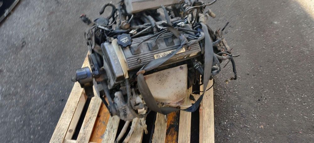 SILNIK KOMPLETNY SKRZYNIA 1.6 TOYOTA CARINA 1995