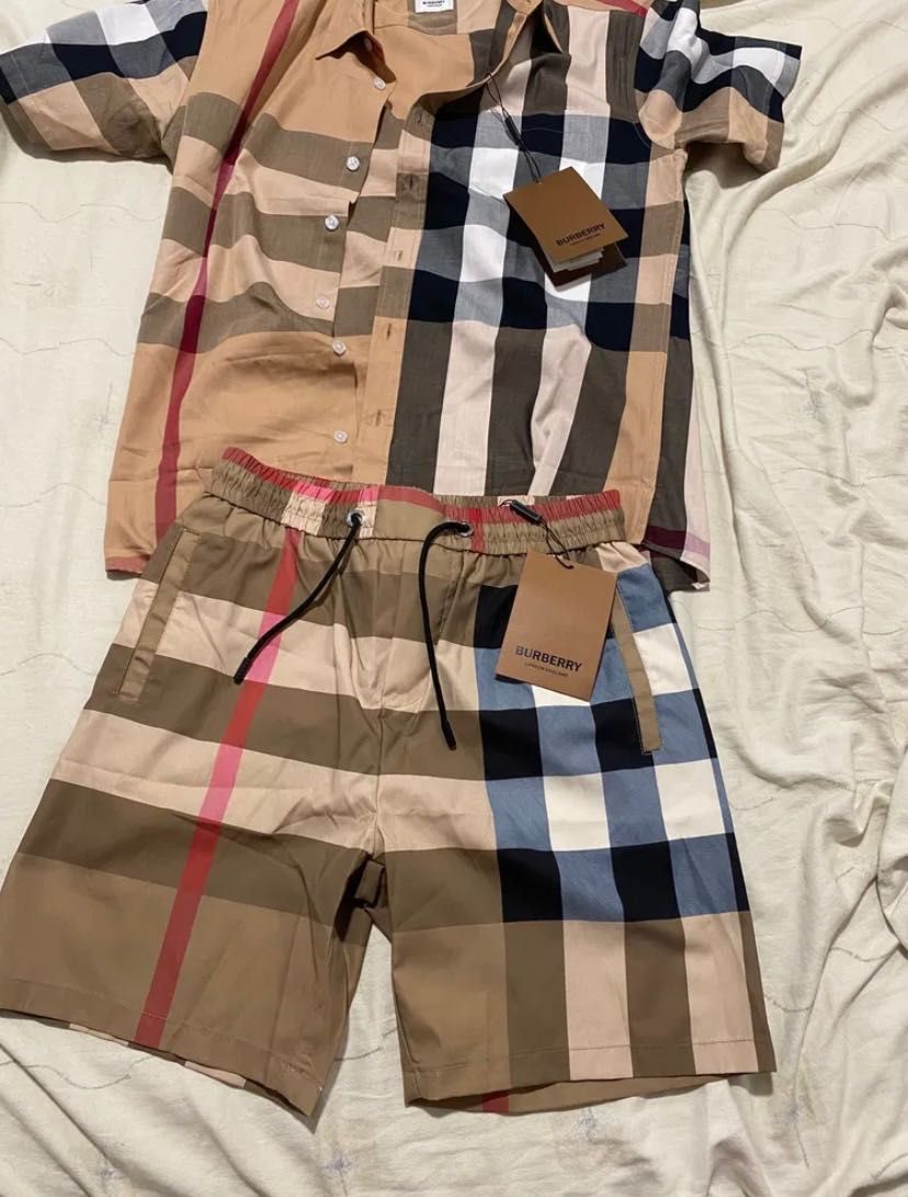 Conjunto burberry!!