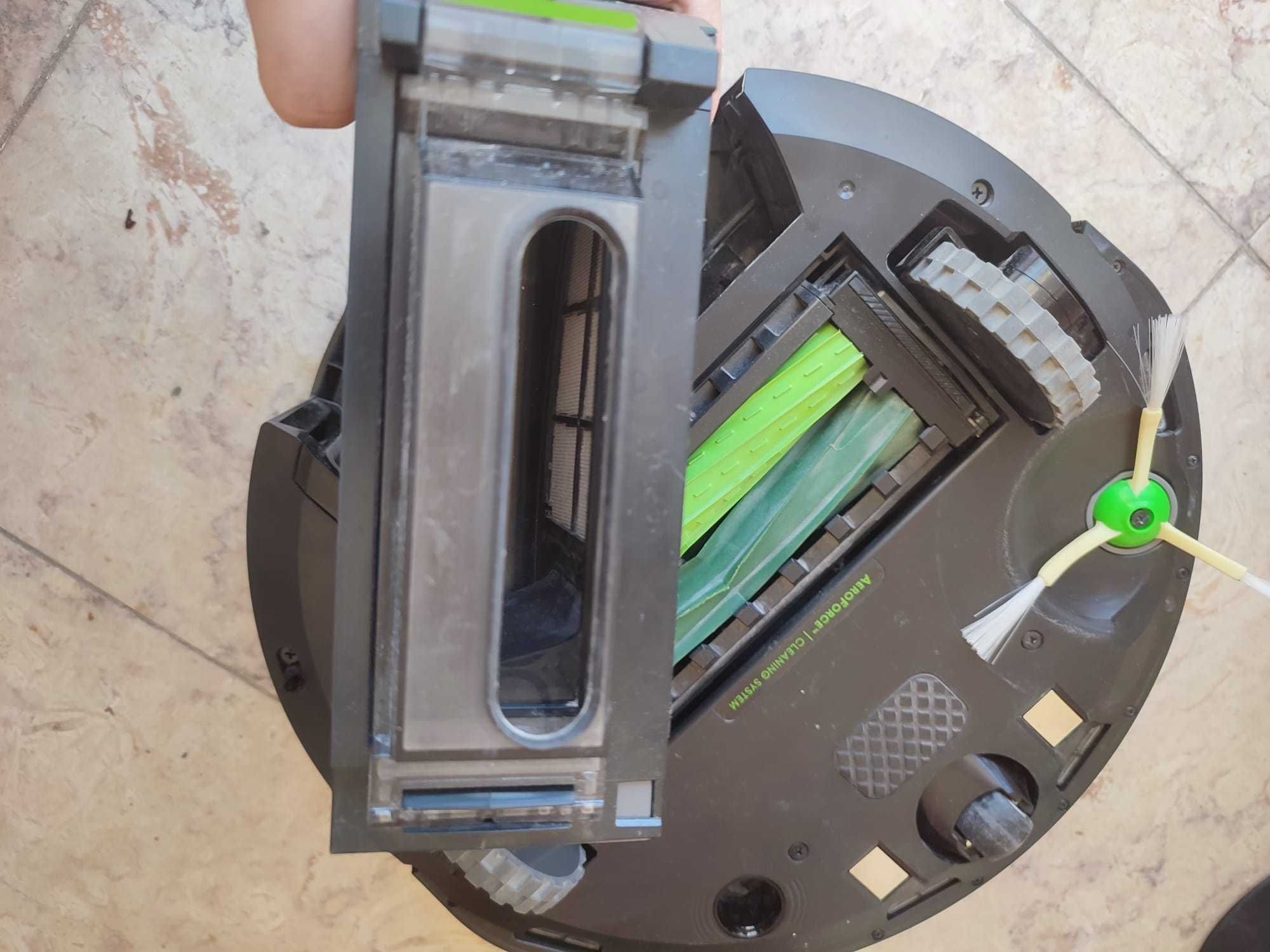 Irobo ROOMBA I5 pouco usado