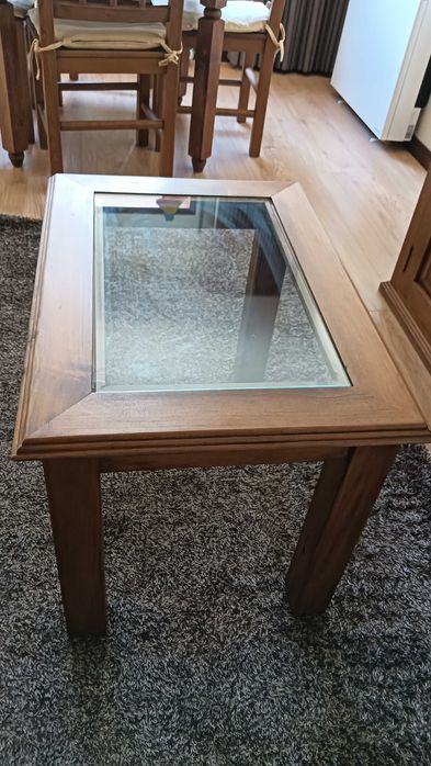 Mesa de Centro em pinho e vidro como nova