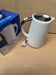 Czajnik elektryczny Russel Hoobs 2400W