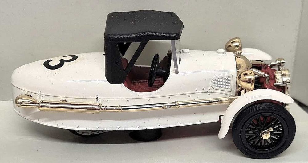 Brumm 1/43 Scale Model Car LE1 - 1933 Morgan Super Sport - white