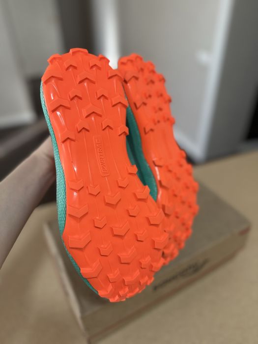 Чоловічі стильні спортивні нові кросівки Saucony Endorphin Trail