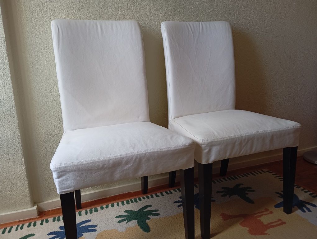 cadeiras IKEA com capa