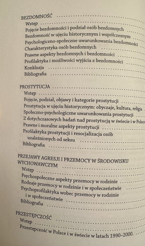 Zwalczanie patologii społecznych w systemie penitencjarnym Polski i US