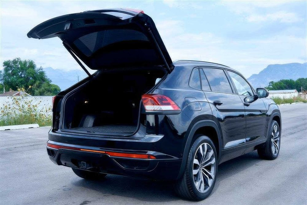 Volkswagen Atlas Cross Sport S      2020