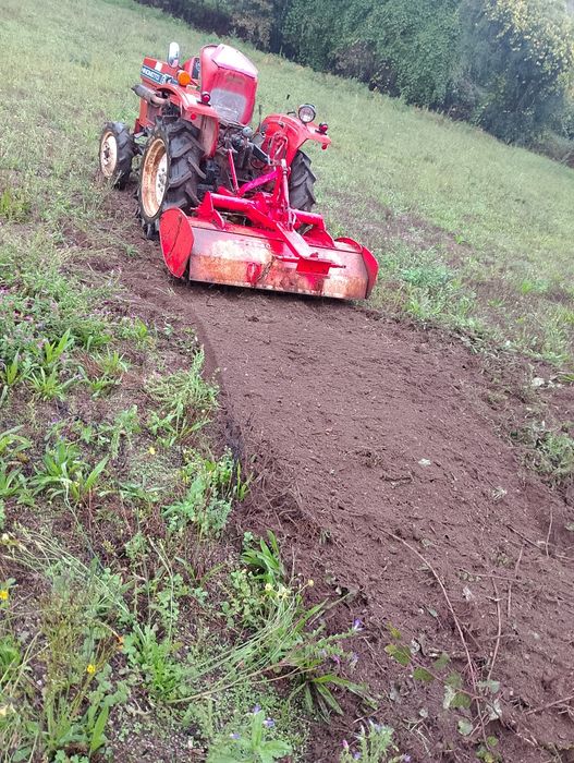 Trator agrícola 4x4