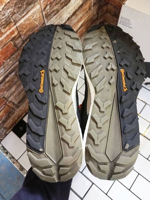 кросівки adidas gore-tex (42р.27см)