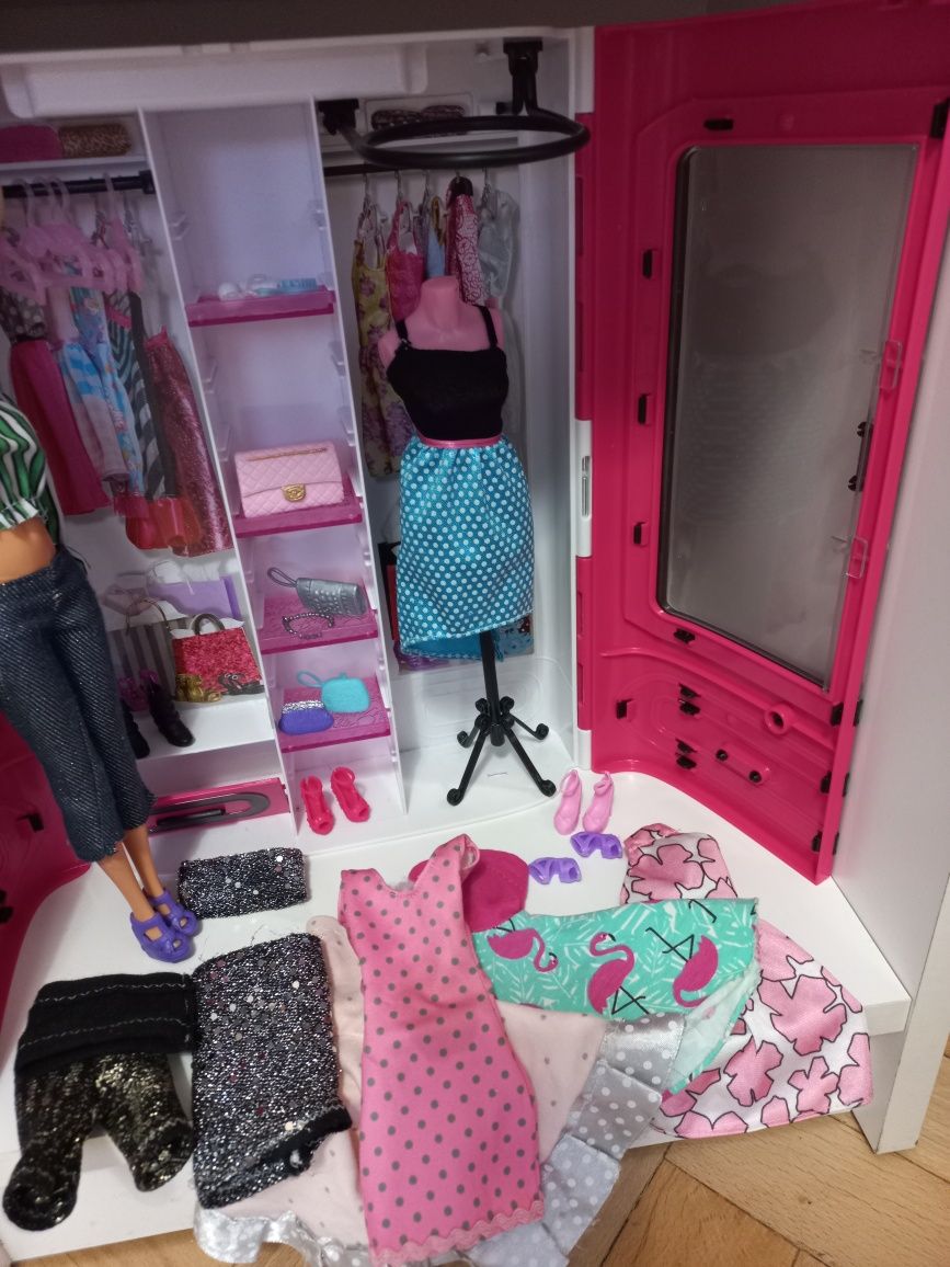 Garderoba szafa przenośna Barbie