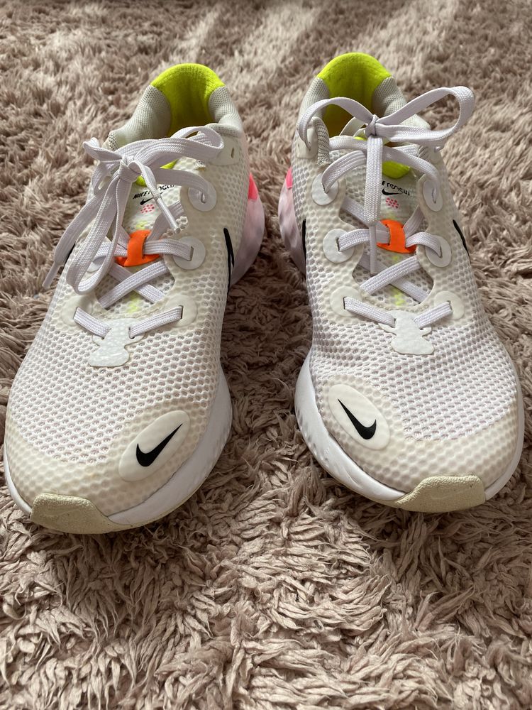 Nike renew damskie neonowe