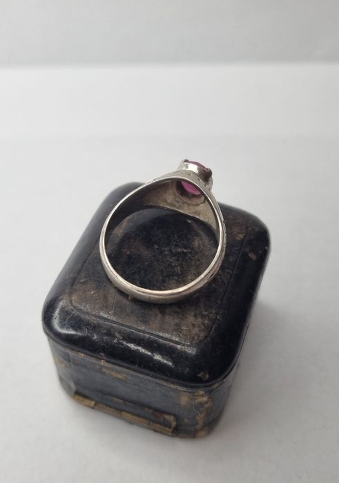 Pierścionek srebrny z rubinem srebro