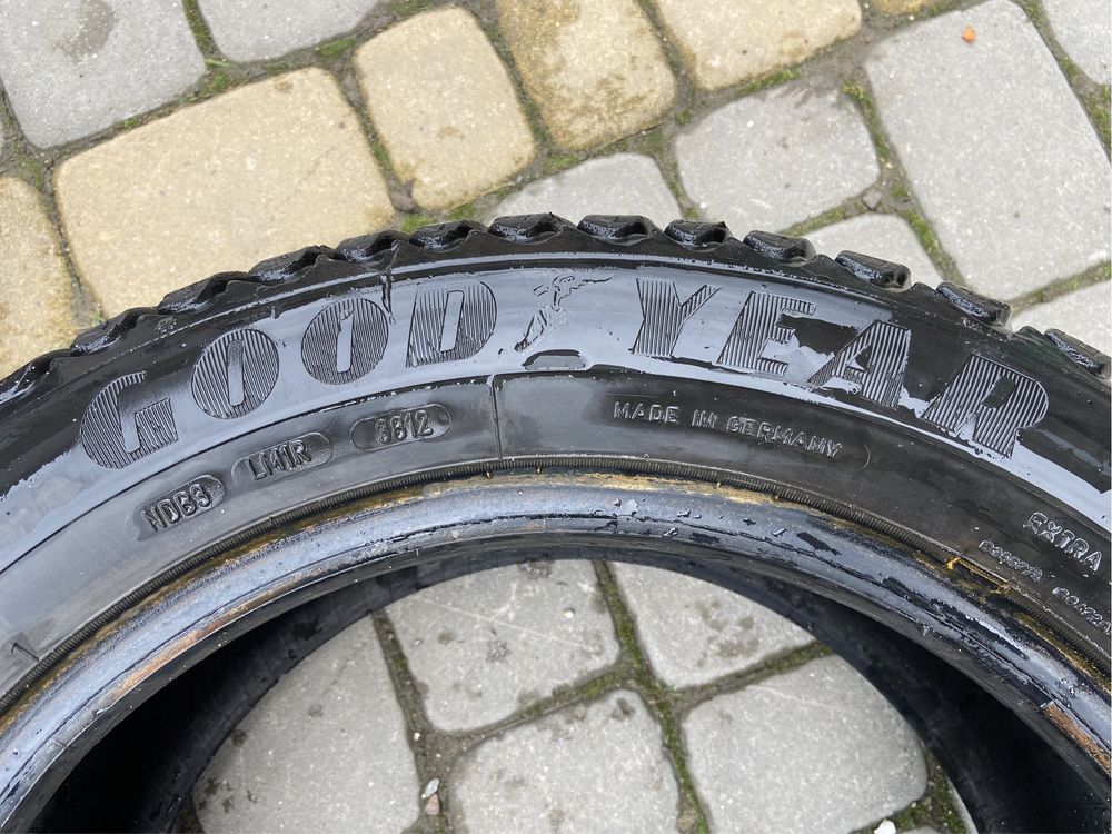 Резина Зимові Шини Гума Goodyear 215 55 R16 Ultragrip