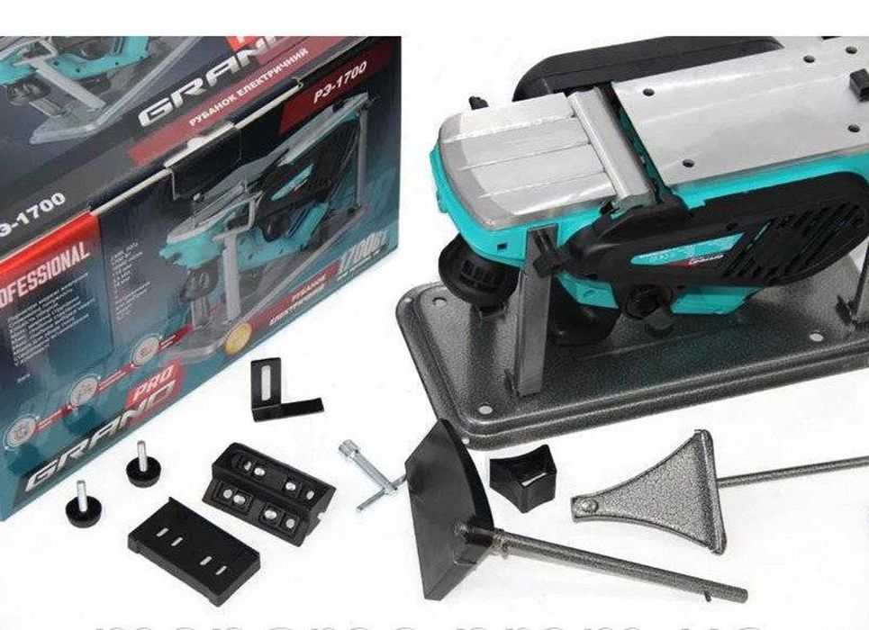 Рубанок Чехия Гранд 1700Вт Переворотный Со столиком 110 Нож