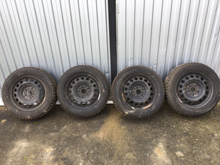 Зимові шини з дисками TOYO OBSERVE GSI5 215/60 R16 95T