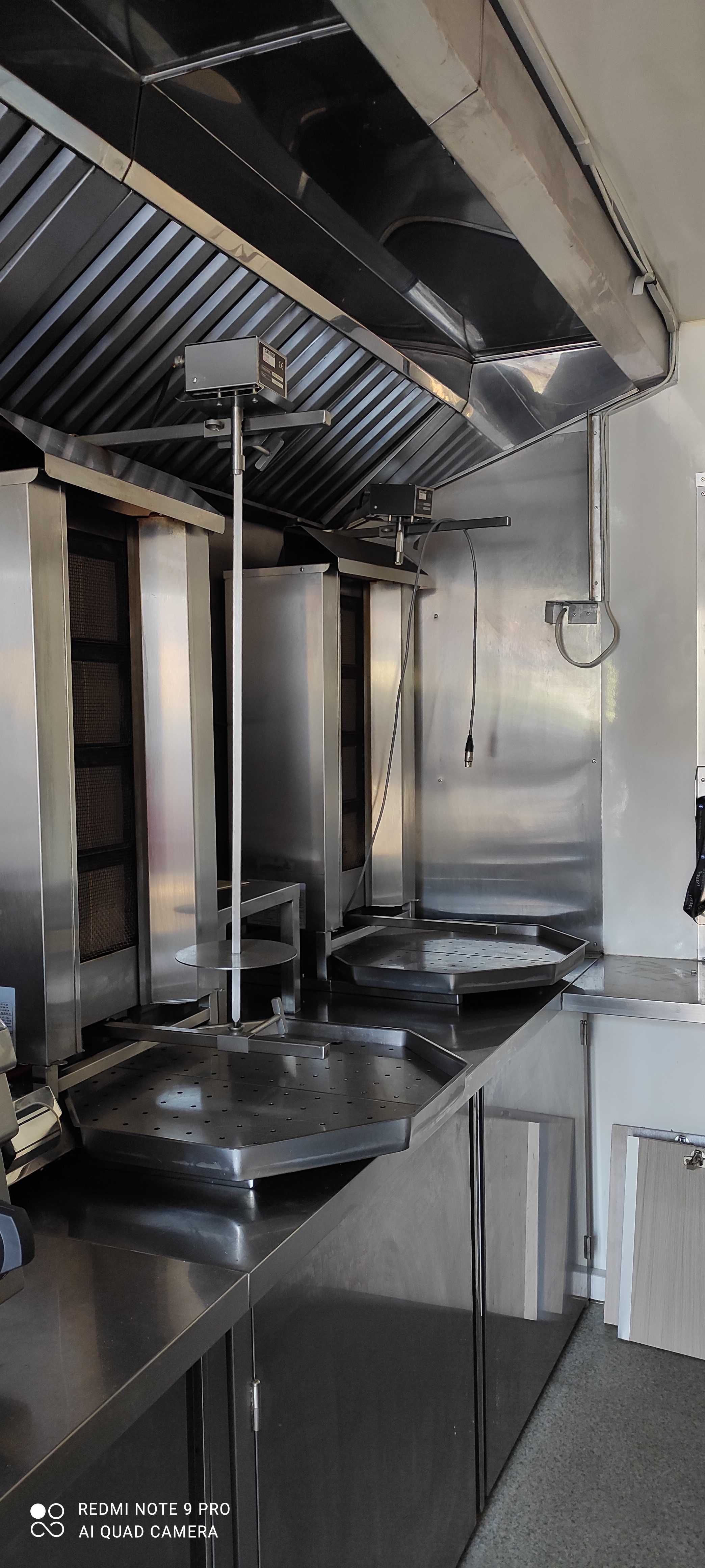 Mobilna przyczepa gastronomiczna w idealnym stanie